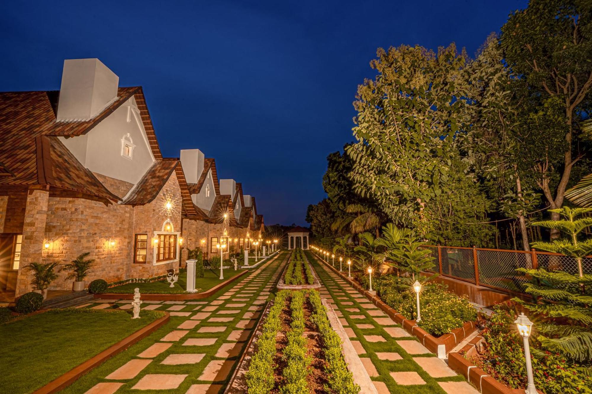 Chāmundi Tropical Villages מראה חיצוני תמונה